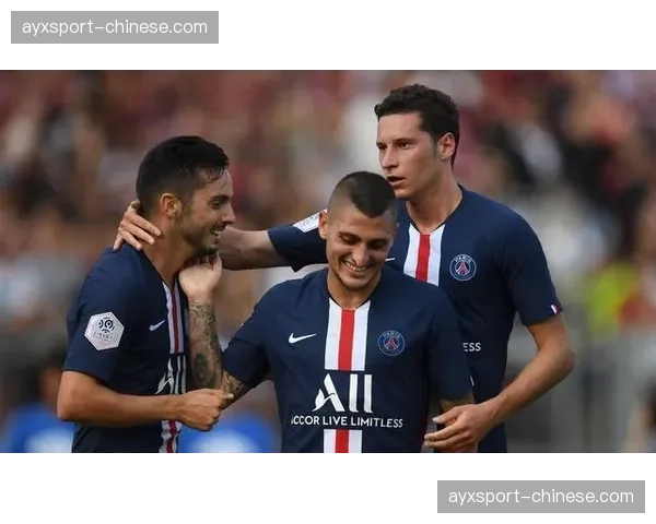 里昂主帅赛后批评球队在攻防转换中“思考速度过慢”