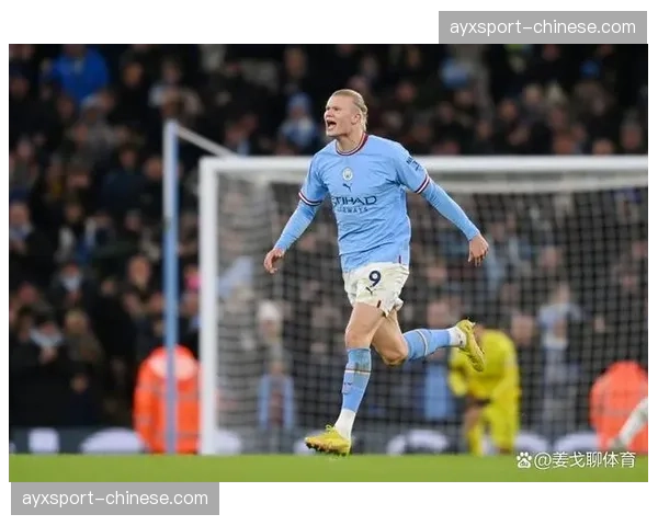 哈兰德训练课加练射门，曼城教练组着重提升其“触球即射”效率